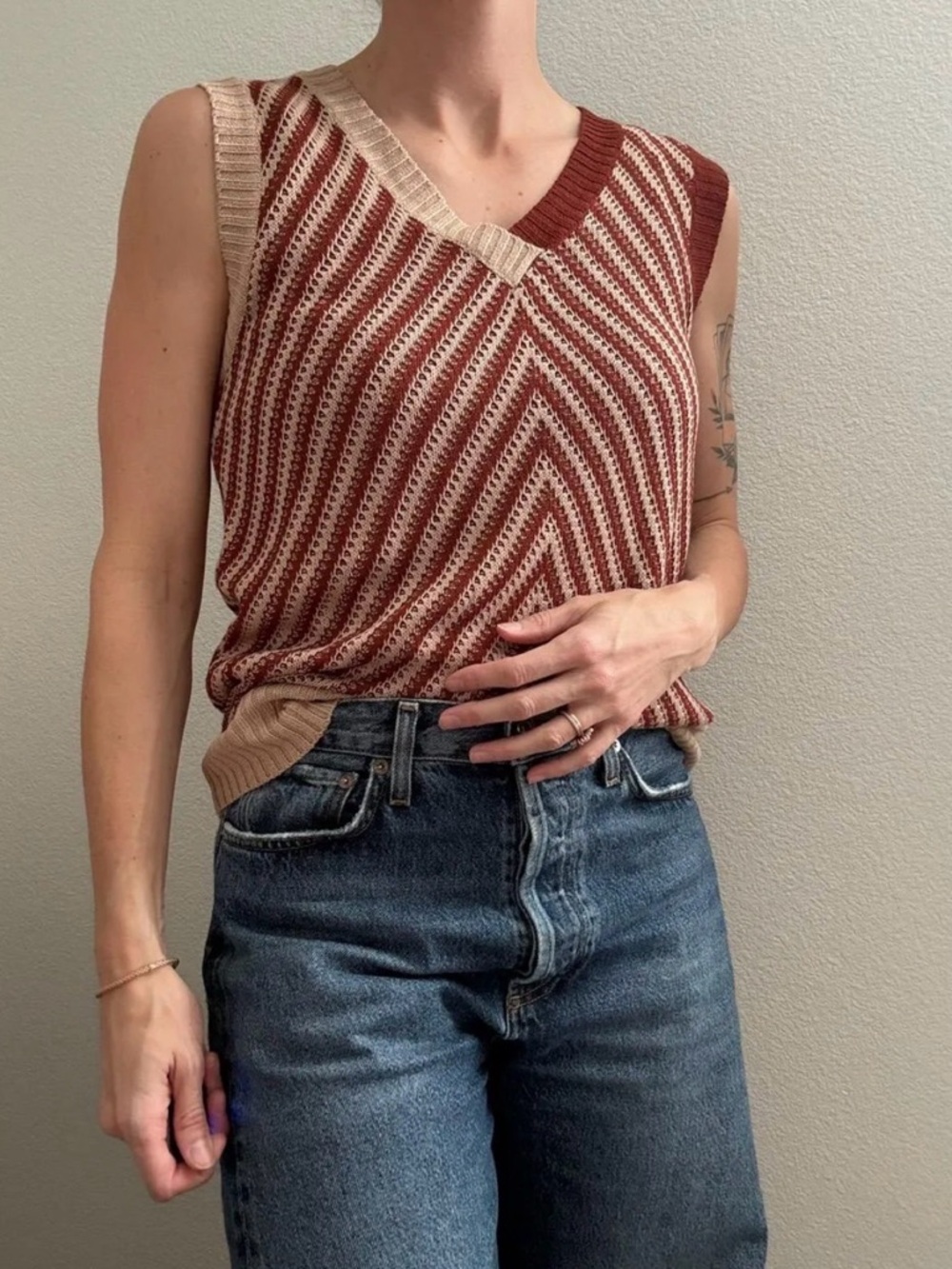 Contrast Chevron V-Neck Knit Sweater Vest in Burgundy and Cream NWOT
